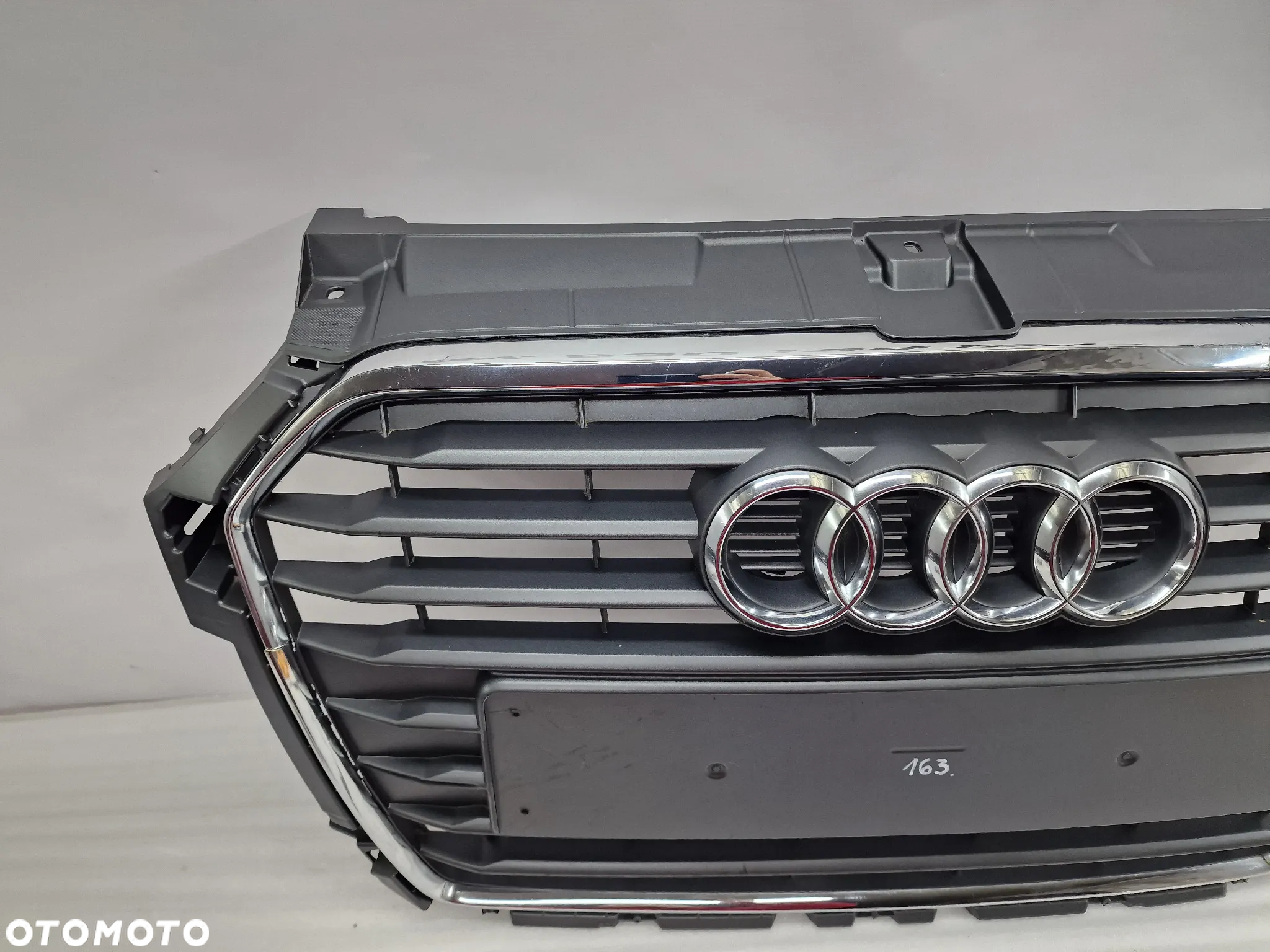 AUDI A1 8XA LIFT 13- ATRAPA / GRILL PRZEDNI PRZÓD , NR 8XA853651B / 8XA853651C , NR AUKCJI GL163 - 4