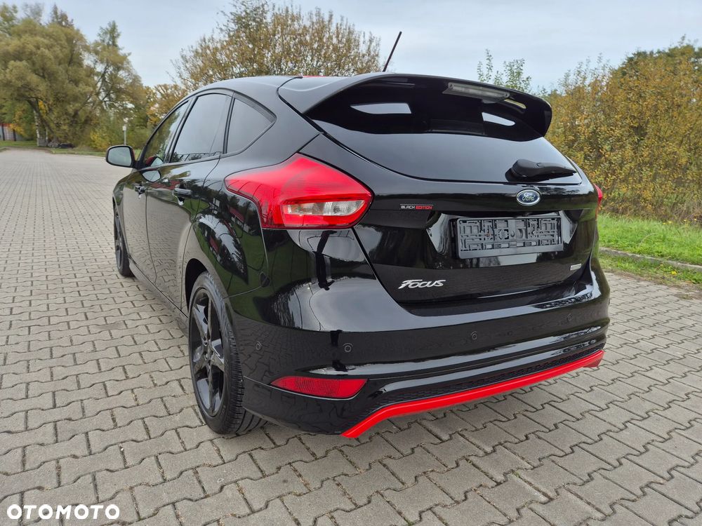 Ford Focus 1.0 EcoBoost Start-Stopp-System ST-LINE DESIGN - 18