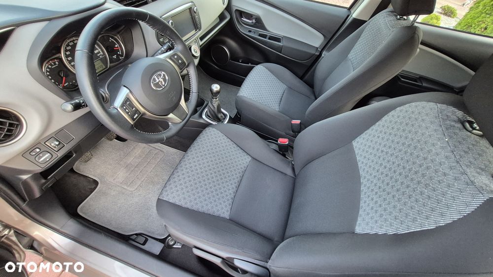 Toyota Yaris 1.33 VVT-i Life - 10