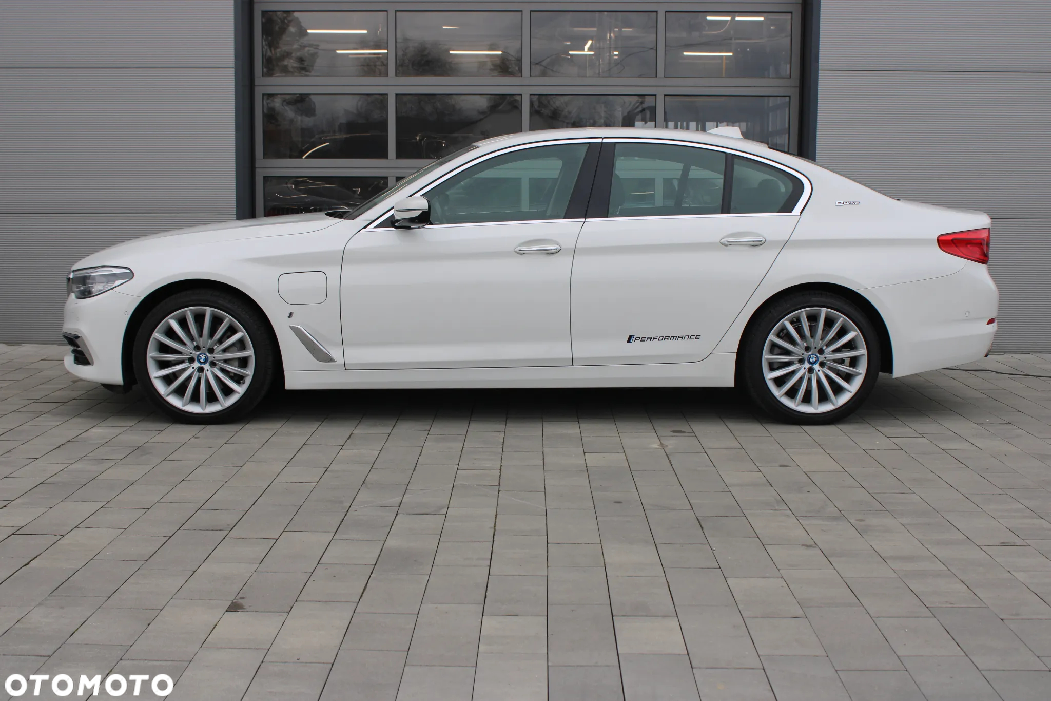BMW Seria 5 530e iPerformance Luxury Line - 8