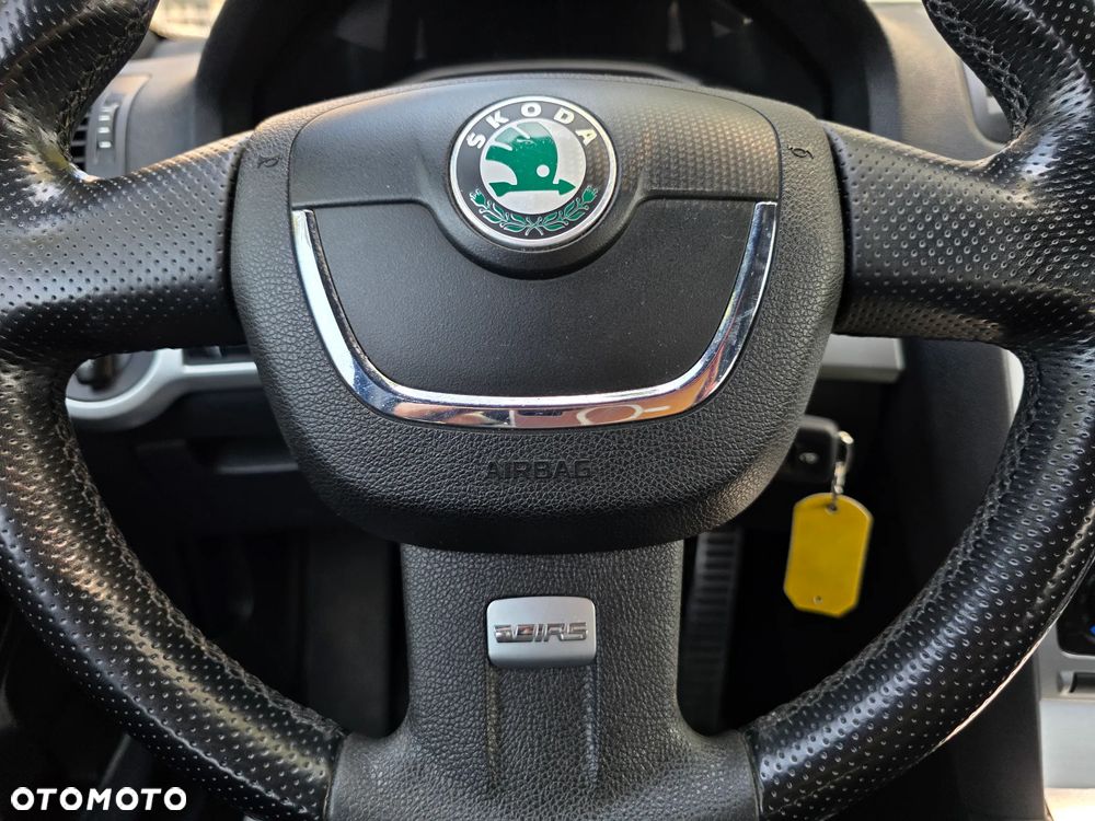 Skoda Octavia 2.0 TSI RS - 20