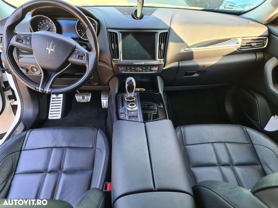 Maserati Levante Q4 - 5