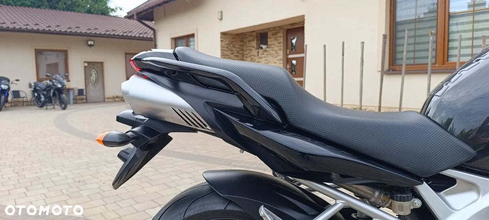 Yamaha FZ - 23