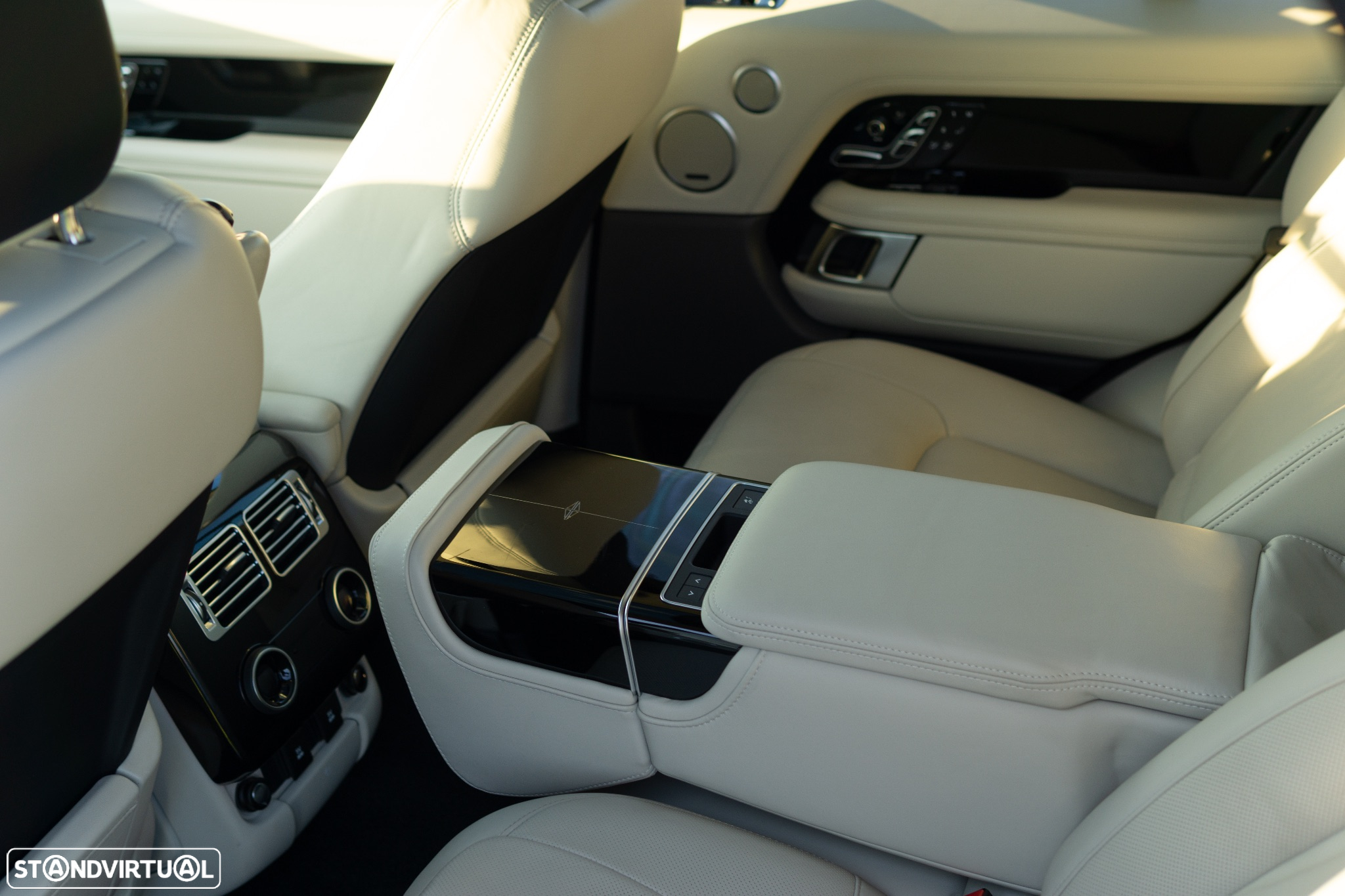Land Rover Range Rover 2.0 Si4 PHEV Autobiography - 31