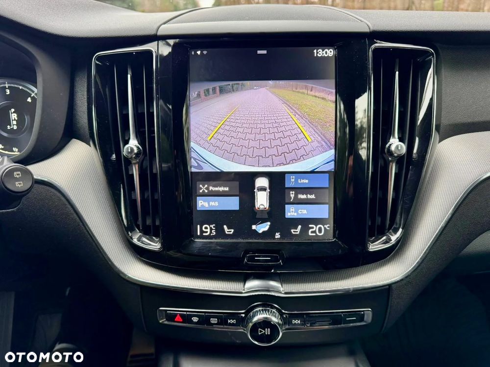 Volvo XC 60 D4 AWD R-Design - 17