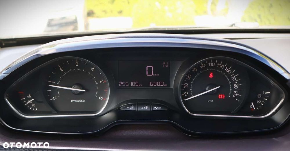 Peugeot 2008 - 16