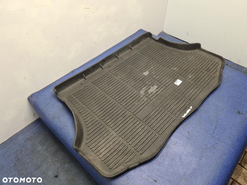 KIA SORENTO I GUMOWA MATA WYKŁADZINA BAGAŻNIKA - 2