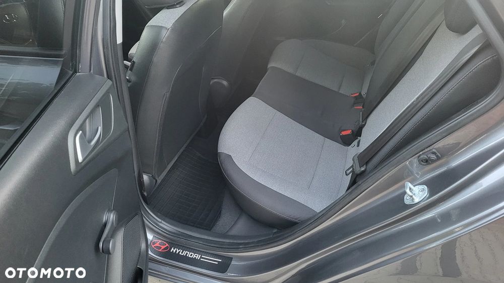 Hyundai i20 - 15
