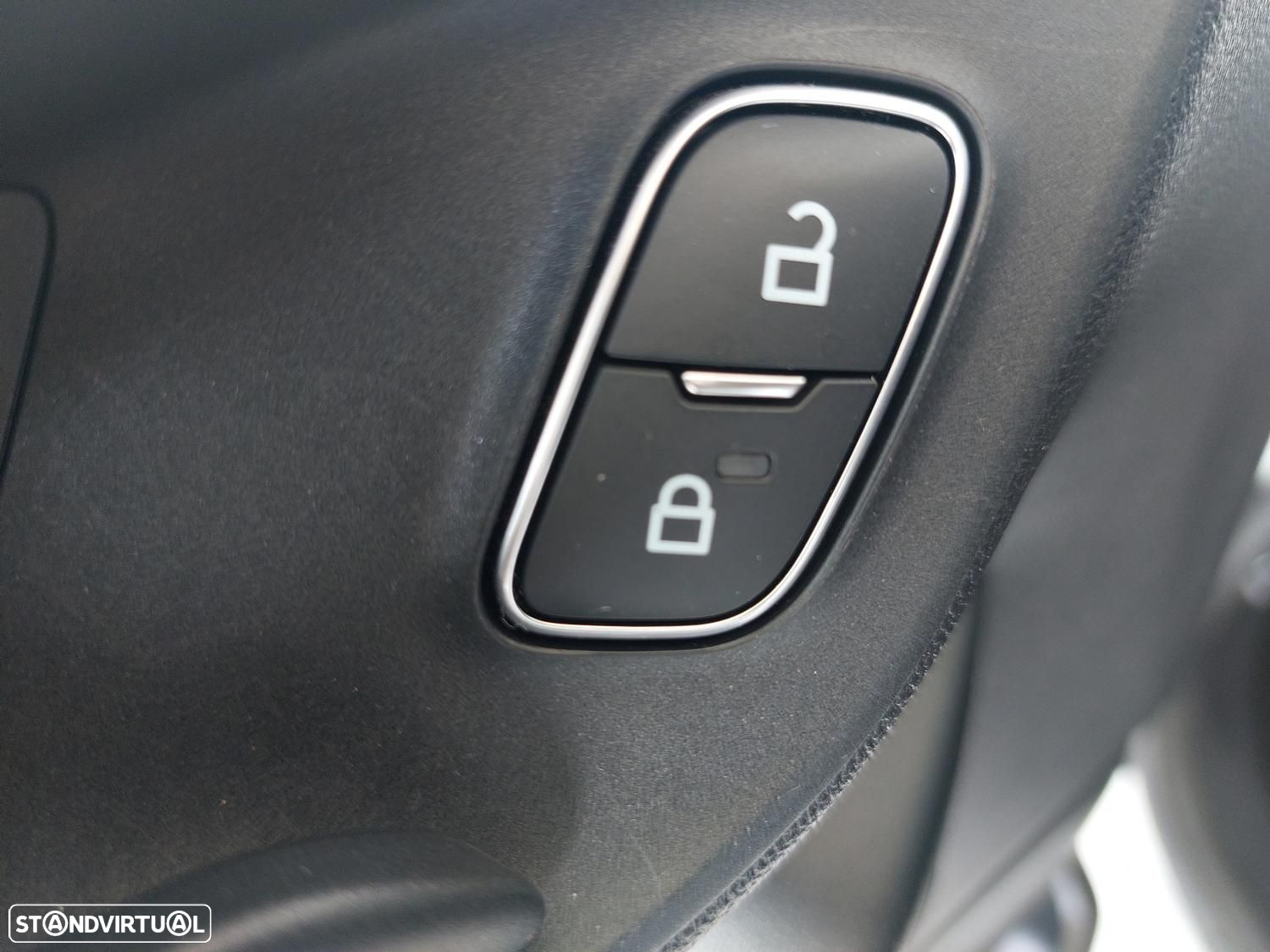 Ford Fiesta 1.0 EcoBoost Connected - 24