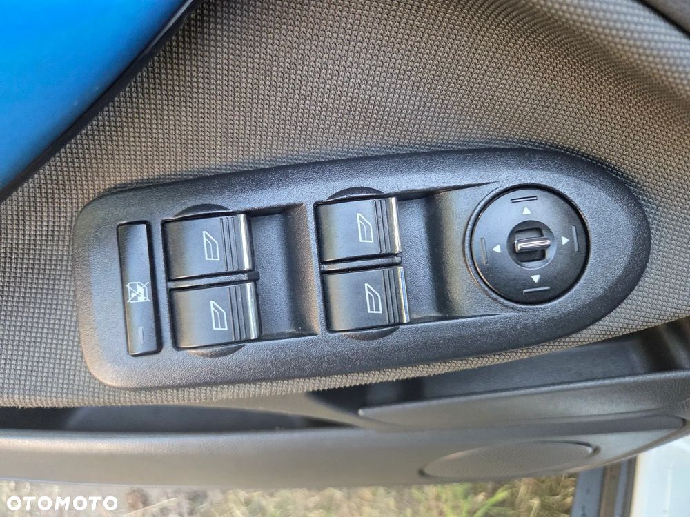 Ford Kuga 2.5 Trend - 28