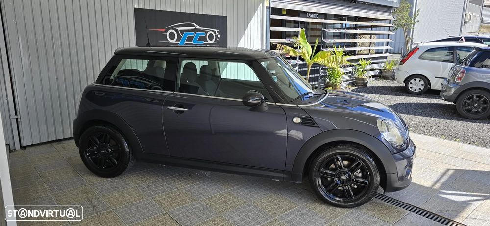 MINI 3 Portas Cooper D - 3