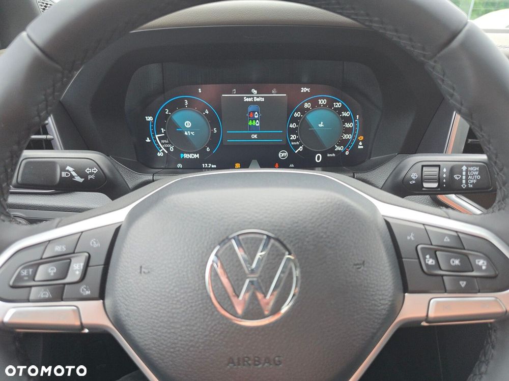 Volkswagen Amarok - 20