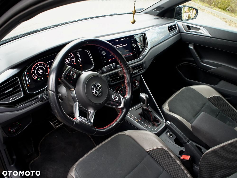 Volkswagen Polo - 11