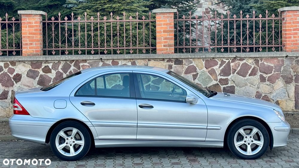 Mercedes-Benz Klasa C 280 Elegance 4-Matic - 8