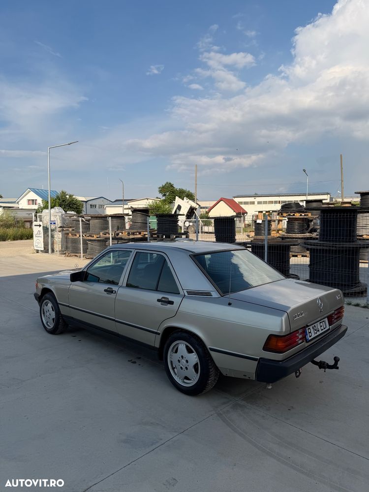 Mercedes-Benz W201 - 4