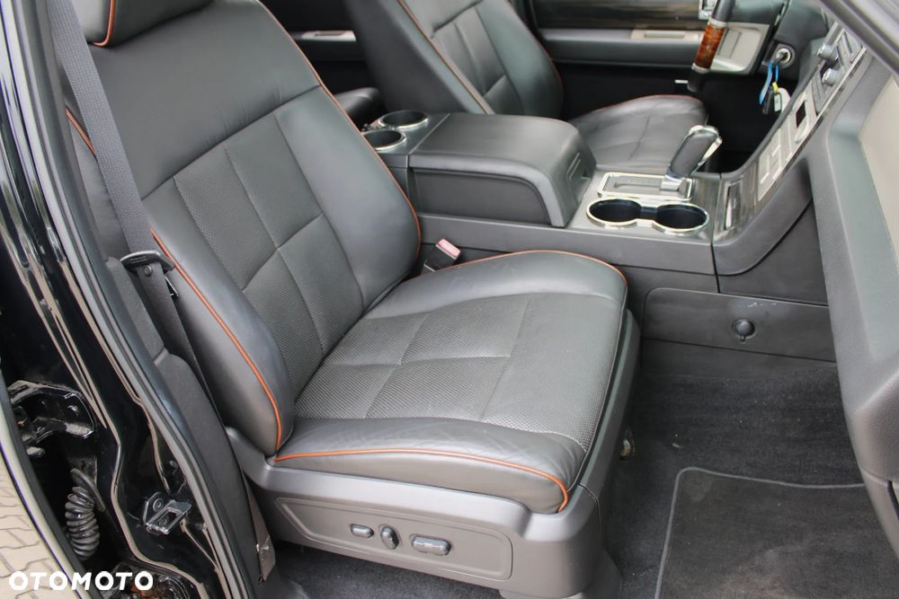 Lincoln Navigator 5.4 4WD Luxury - 19