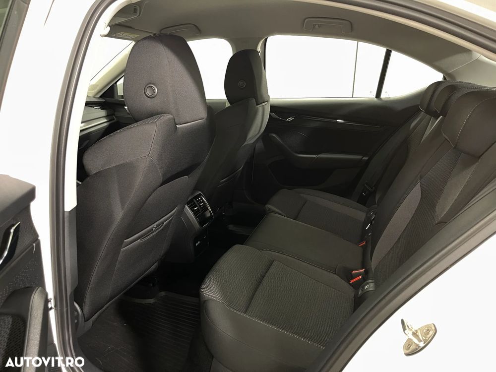 Skoda Octavia 2.0 TDI Ambition - 12