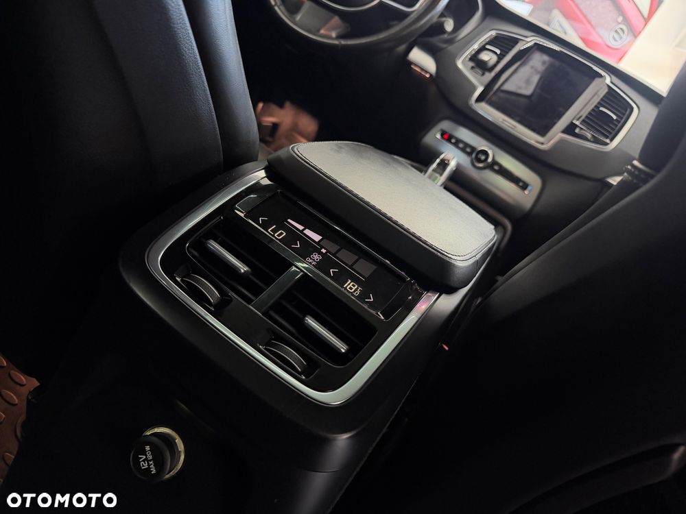 Volvo XC 90 - 15