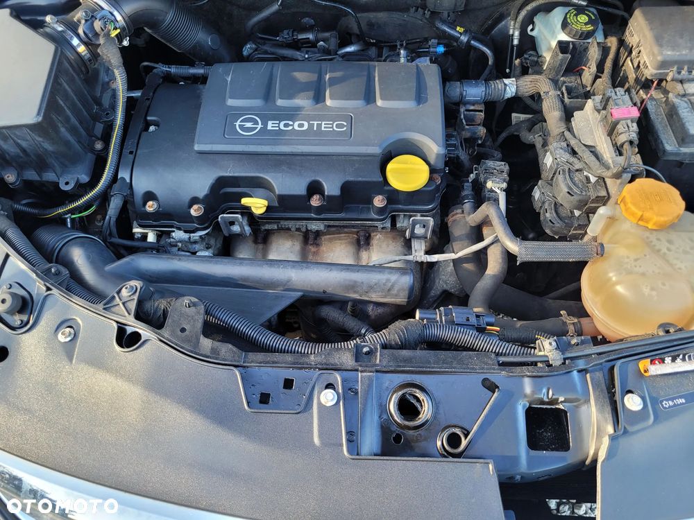 Opel Corsa 1.4 16V Active - 26