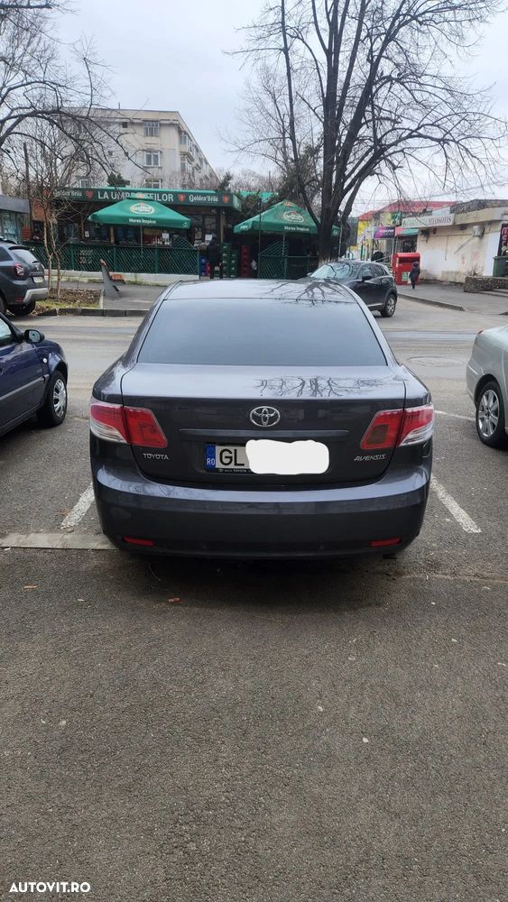Toyota Avensis 2.2 D-4D Luxury - 2