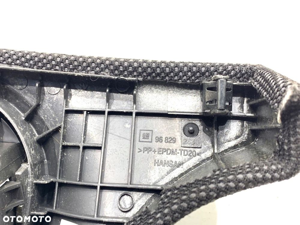 KRATKA NAWIEWU LEWY PRZÓD  CHEVROLET CRUZE (J300) 2009 - 2022 1.6 91 kW [124 KM] benzyna 2009 - - 5