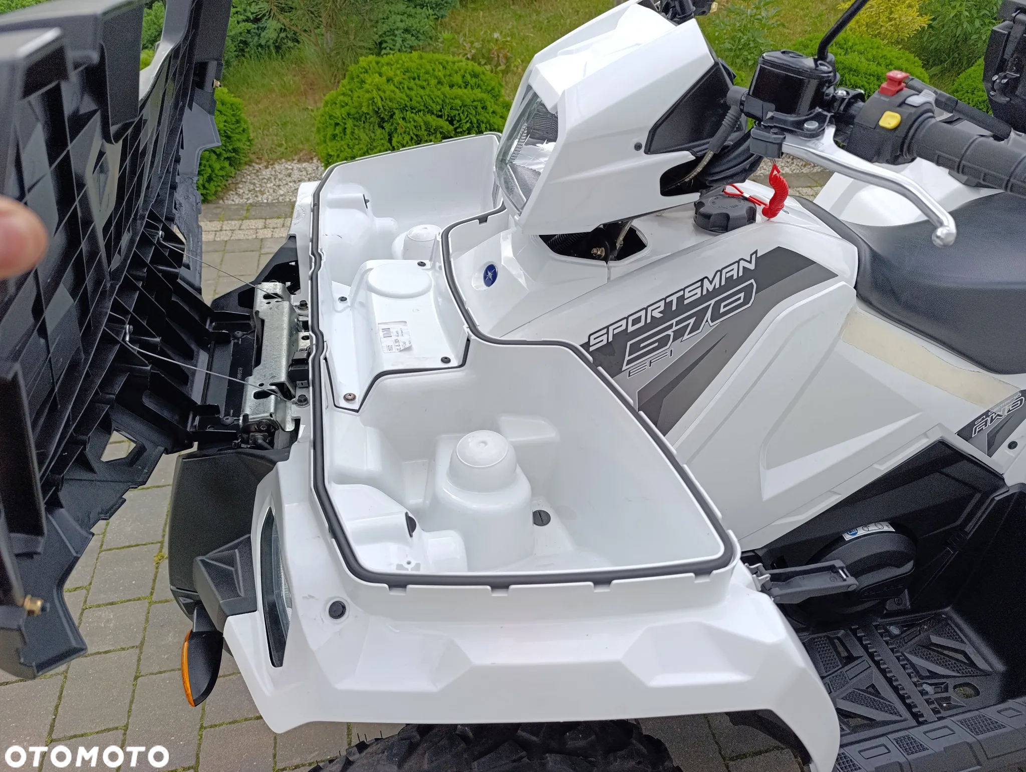 Polaris Sportsman - 10
