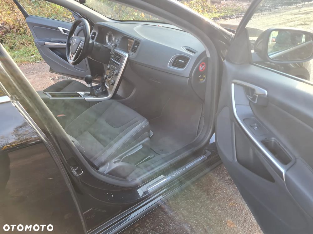 Volvo V60 D3 Summum - 15