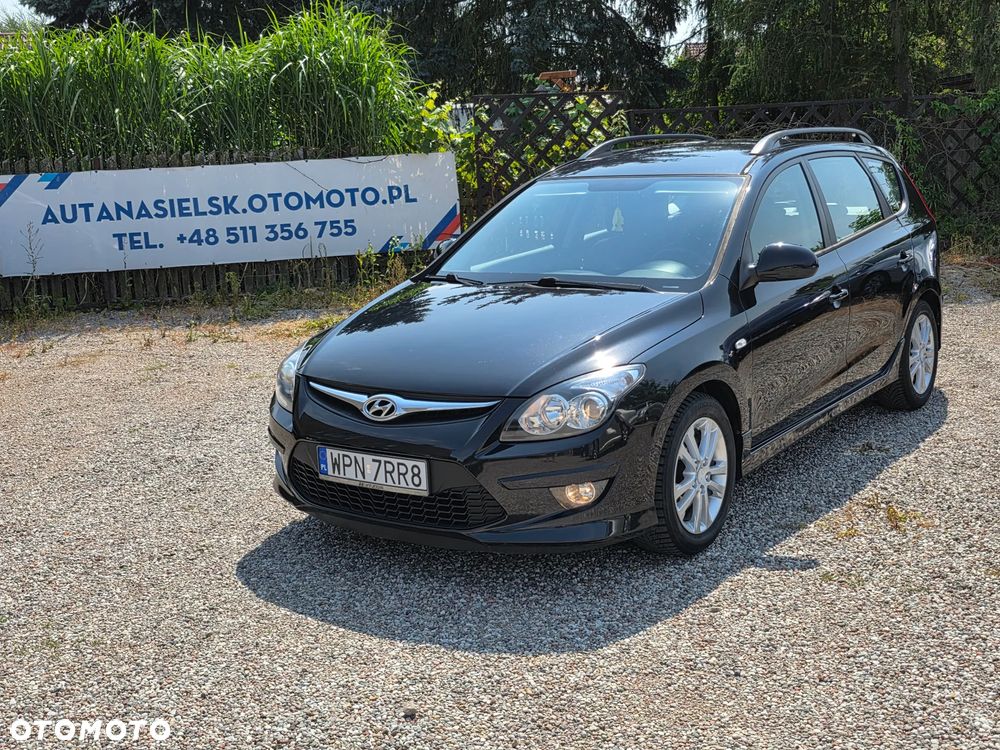 Hyundai i30 i30cw 1.6 CRDi Automatik Comfort - 1