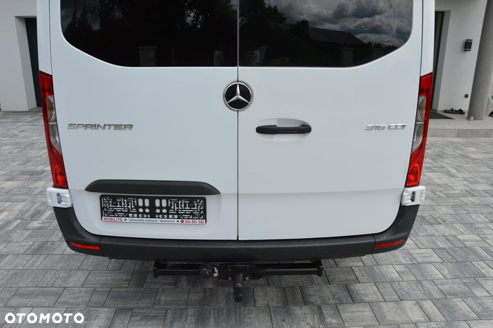 Mercedes-Benz Sprinter - 13