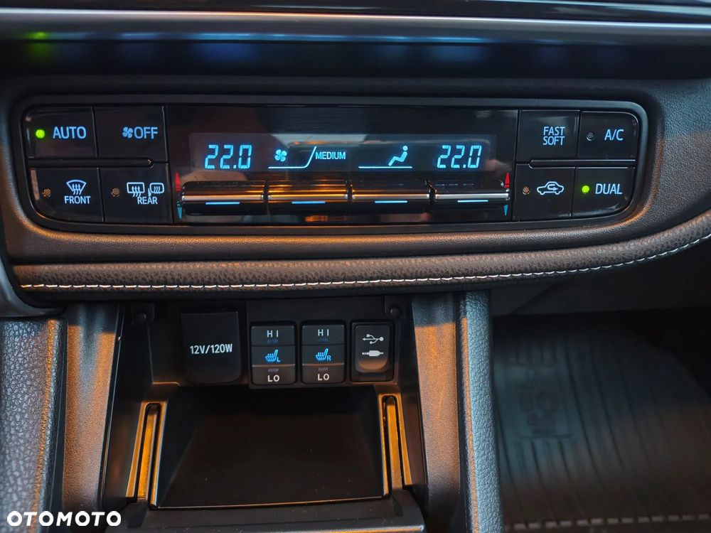 Toyota Corolla 1.4 D-4D Prestige - 22