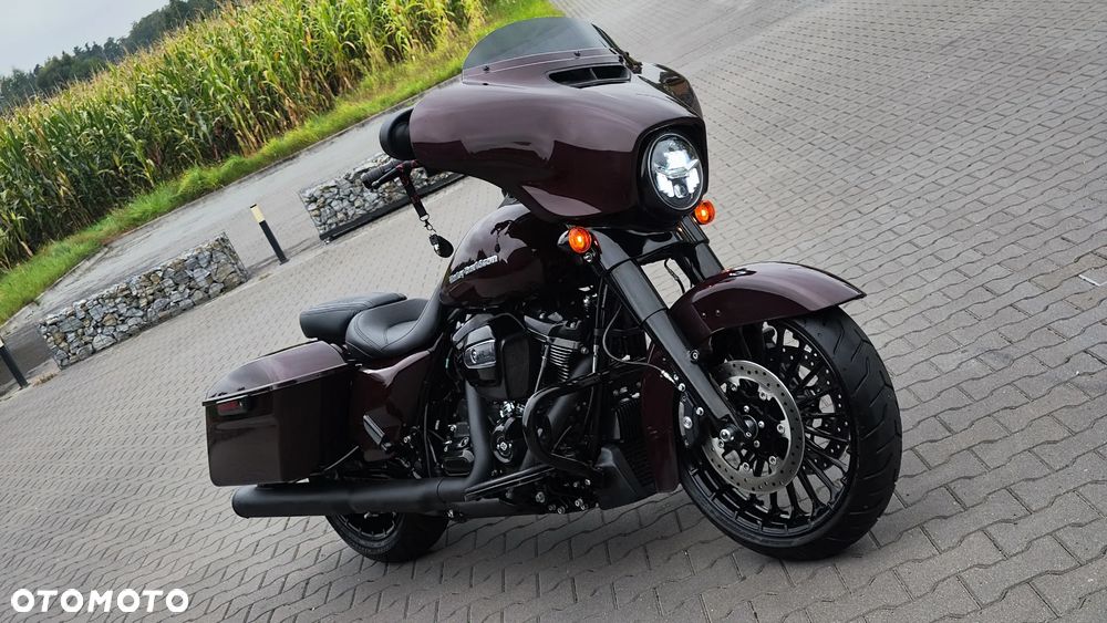 Harley-Davidson Touring Street Glide - 1