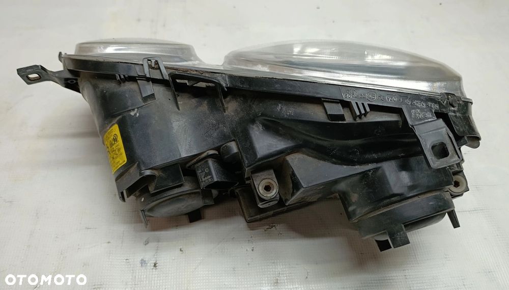 Polo 9N lampa przednia przód prawa oryginał lewa Valeo stan bdb bez uszkodzeń EU Volkswagen - 8