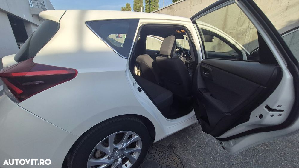 Toyota Auris - 15