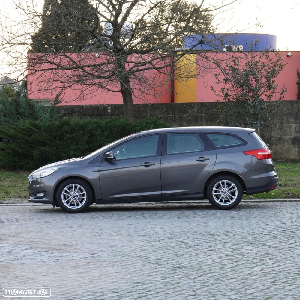 Ford Focus 1.0 EcoBoost Active - 4
