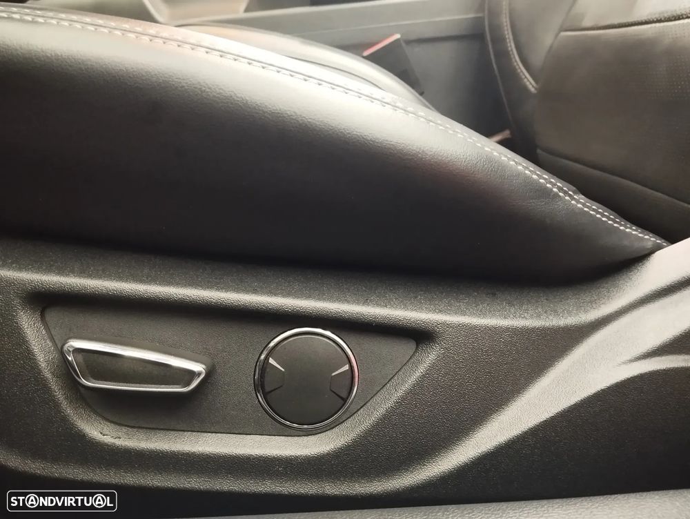Ford Mustang 2.3i EcoBoost - 24
