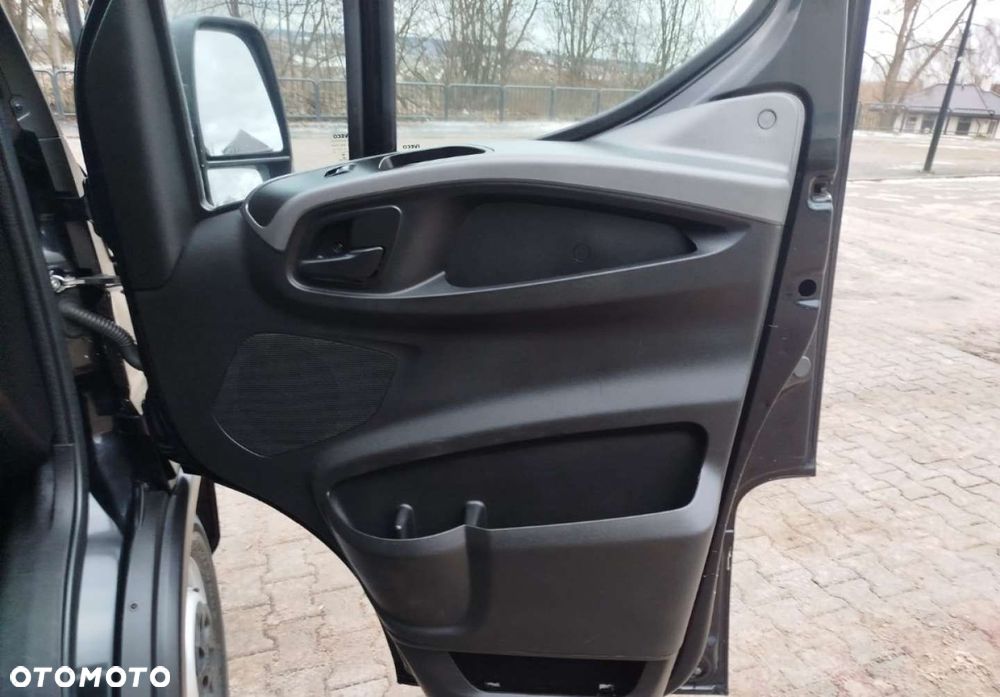 Iveco Daily 35S18 - 25