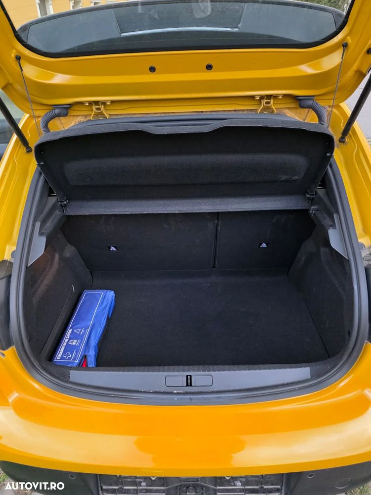 Peugeot 208 - 5