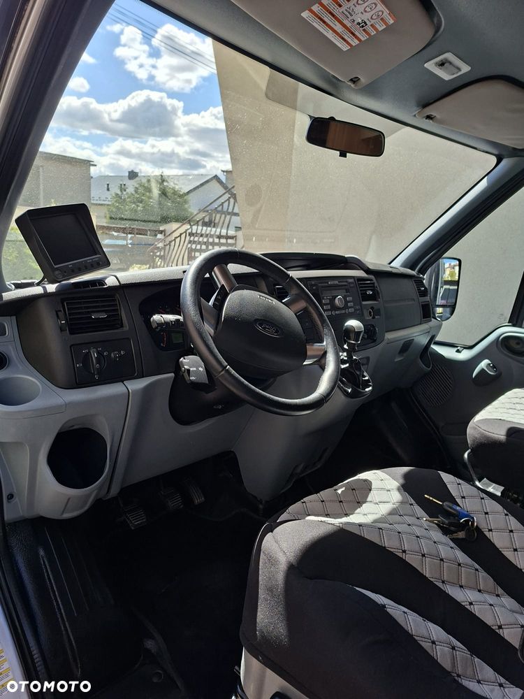 Ford Transit - 26