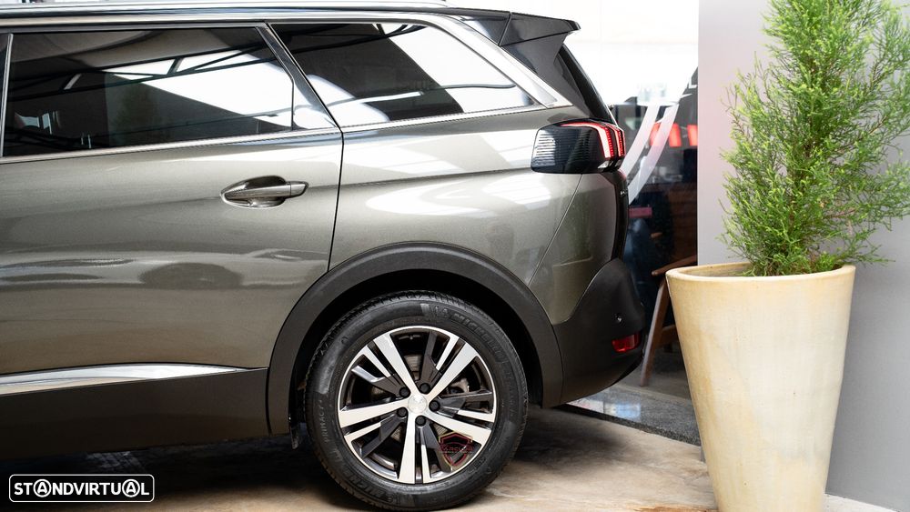 Peugeot 5008 1.5 BlueHDi GT EAT8 - 11