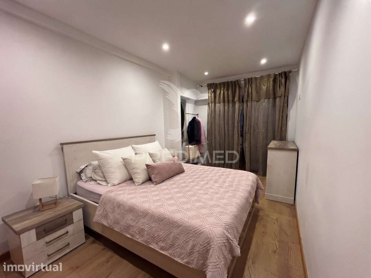 Apartamento T2 | Remodelado | Massamá | Arrendamento - Grande imagem: 5/13