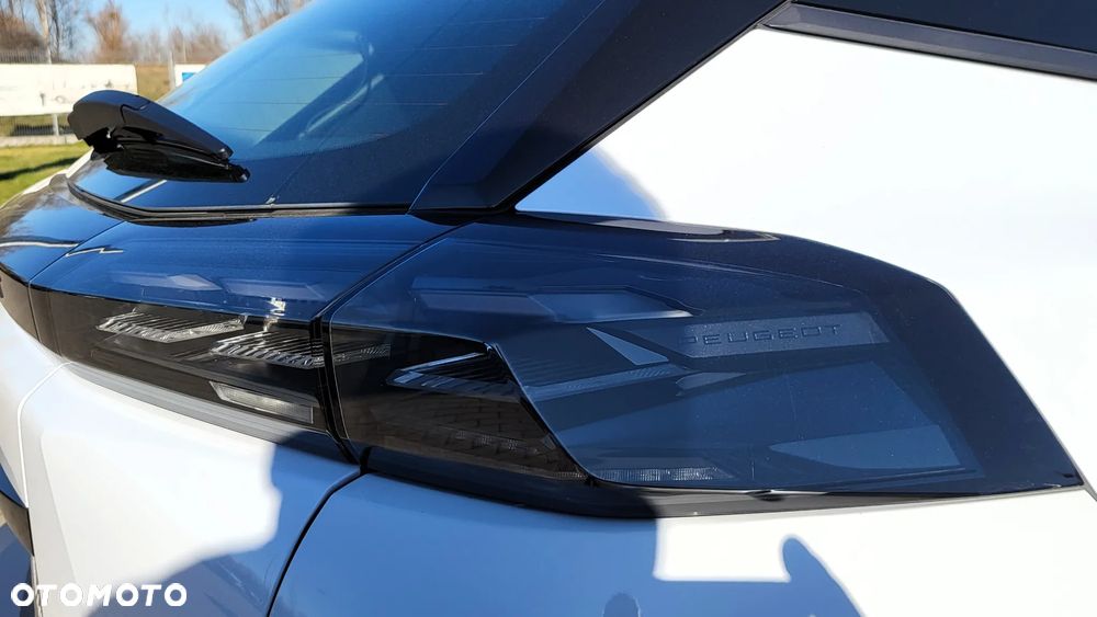 Peugeot 2008 PureTech 100 Active S&S BVM6 - 11