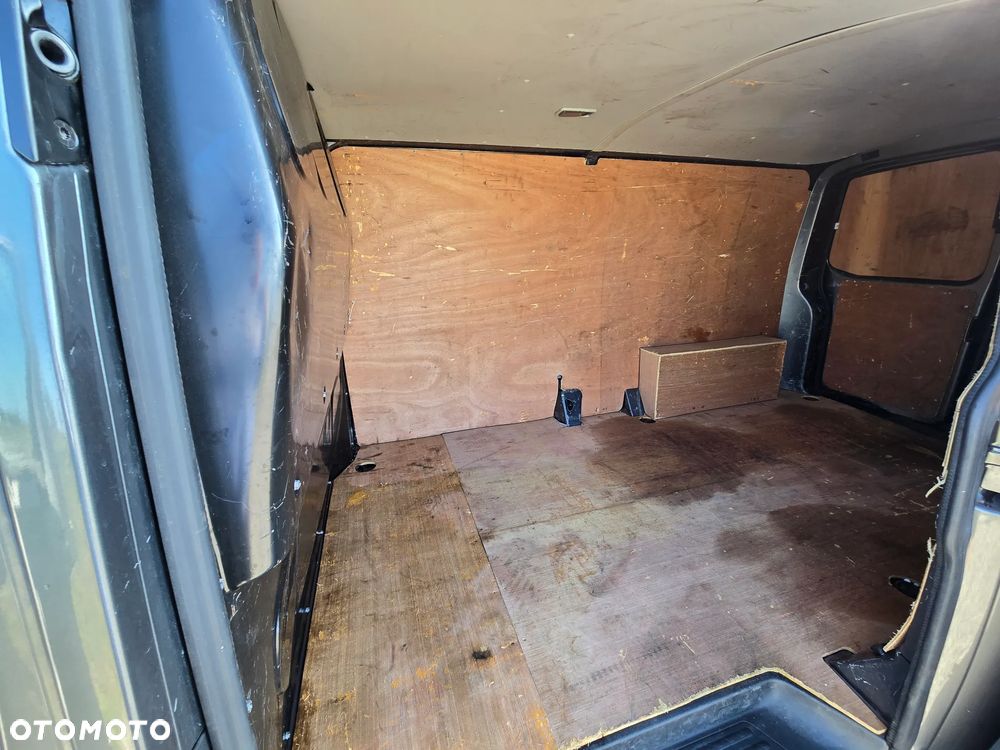 Volkswagen Transporter - 24
