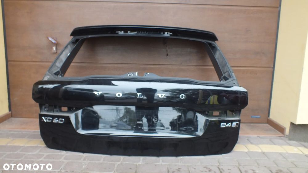 Klapa bagażnika Volvo XC60 II - 2