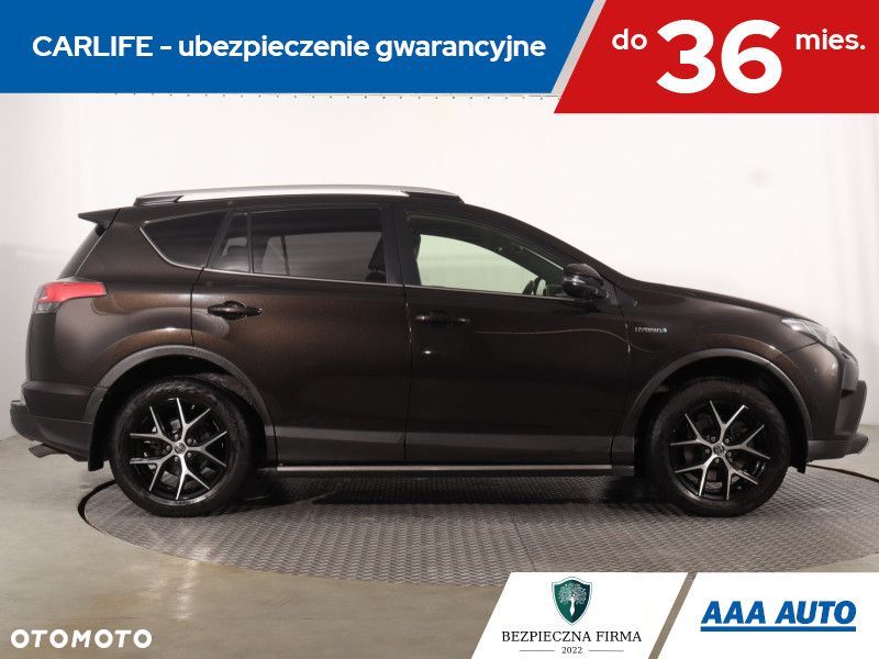 Toyota RAV4 - 8