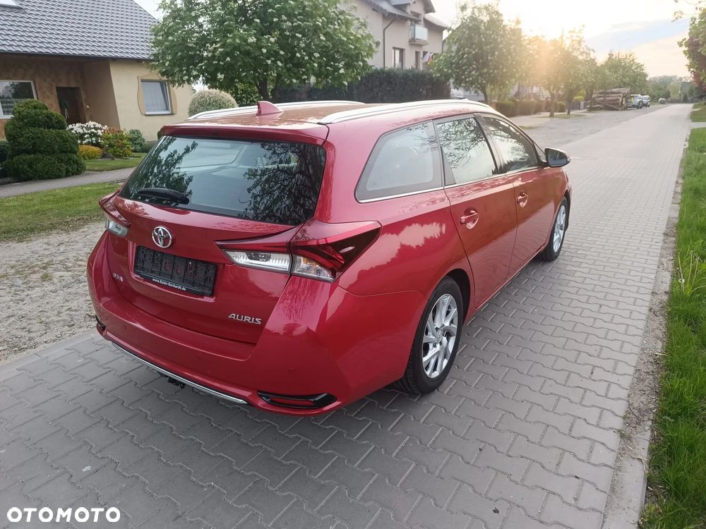 Toyota Auris 1.2 Turbo Multidrive S Design Edition - 3