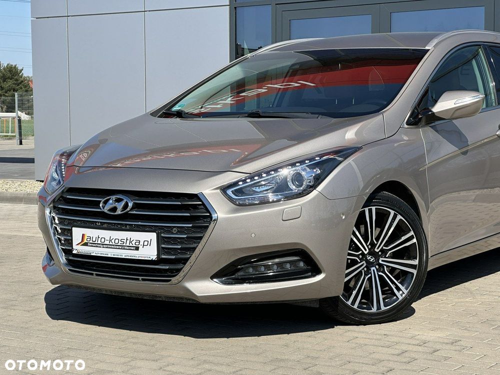 Hyundai i40 Kombi 1.7 CRDi DCT Premium - 4
