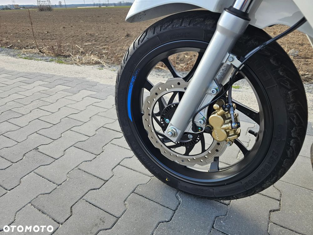 Piaggio Medley - 12
