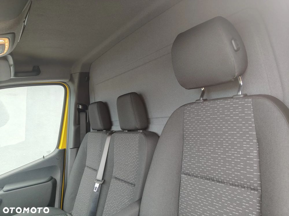Mercedes-Benz Sprinter - 22
