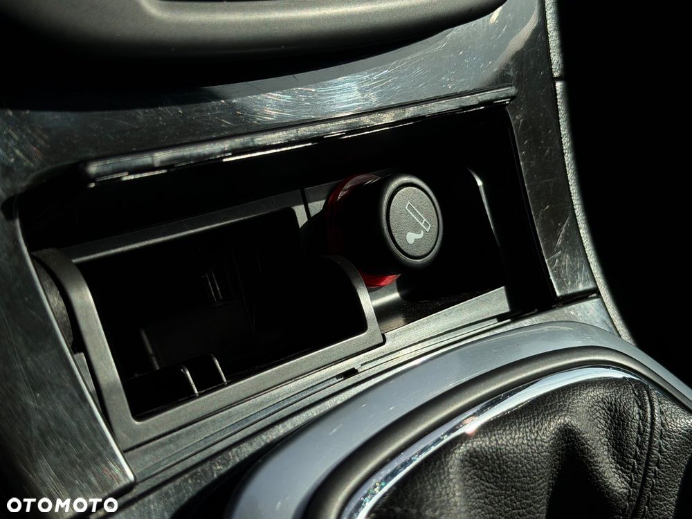 Opel Insignia - 28