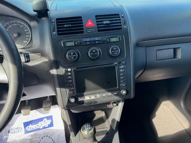 VW Touran 2.0 TDI Highline - 10